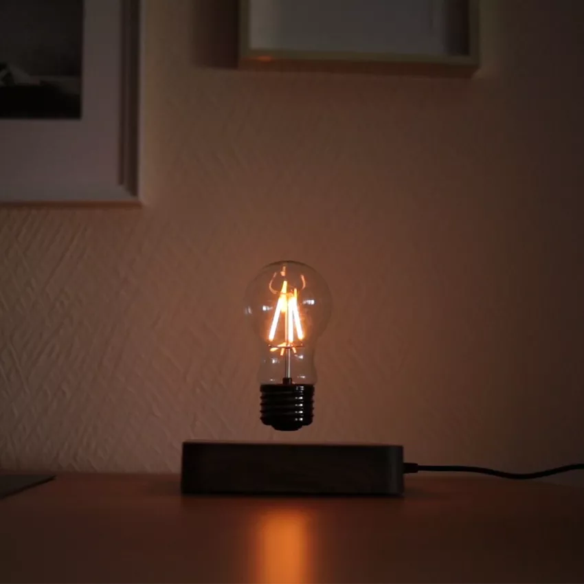magnetic levitation lamp floating light bulb